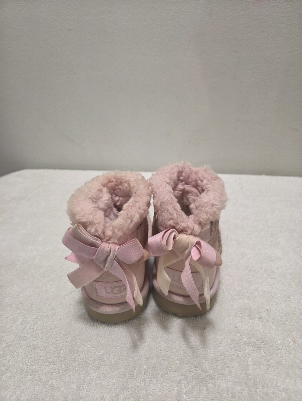 UGG Classic Mini Bailey Mixed Bow Boot for Kids Pink Size 10